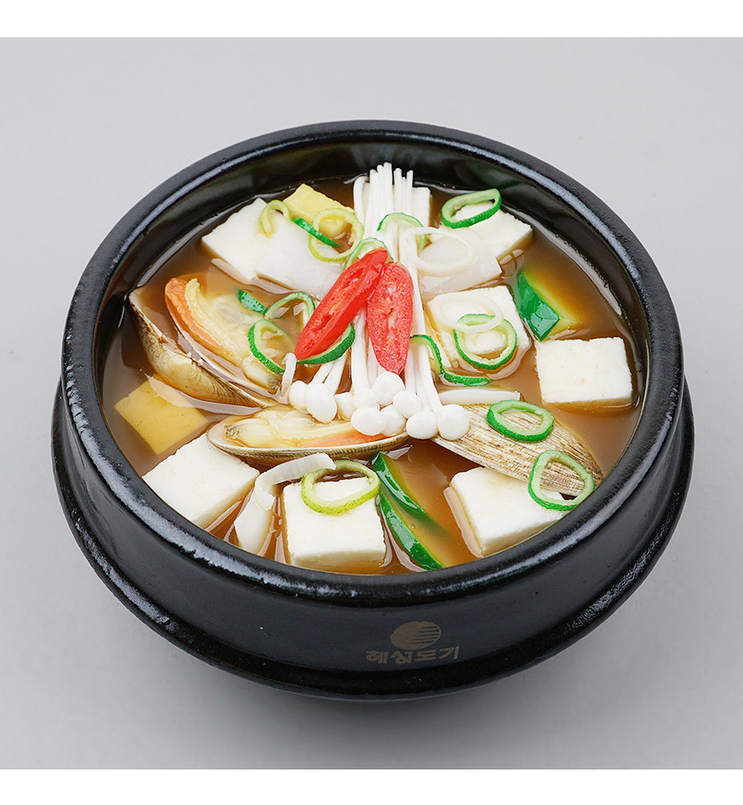 대표 플라워 종합쇼핑몰 [더리얼스 엠데코] 국내수작업 리얼 뚝배기 해물 된장찌개 청국장 된장국 모형 21cm 한식 음식모형 식당인테리어 소품