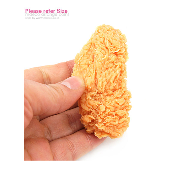대표 플라워 종합쇼핑몰 [더리얼스 엠데코] 후라이드 치킨 닭날개 통닭 닭고기 모형 8cm 2개 세트 치킨집 소품 가짜 인조 음식모형 조각통닭 UR